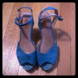 Mix mooz blue heels gorgeous peacock blue